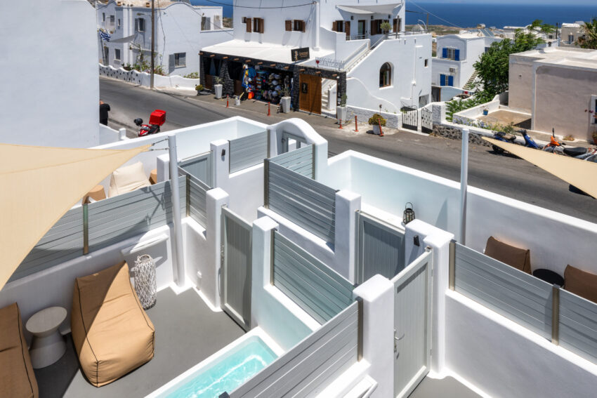 Panoramic view of terraces with hot tubs